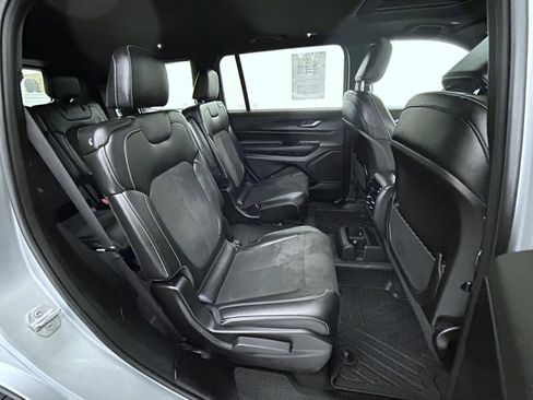 Certified 2024 Jeep Grand Cherokee L Altitude image 18