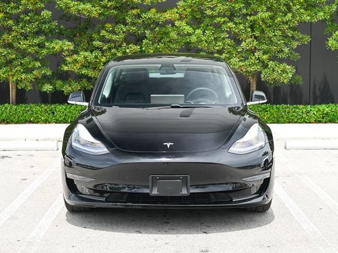 Used 2020 Tesla Model 3 Standard Range Plus RWD image 2