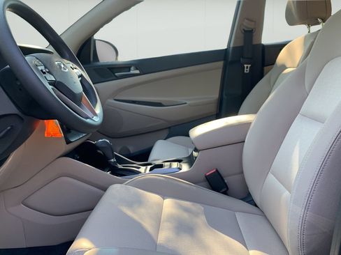 Used 2017 Hyundai Tucson SE w/ SE Popular Package 02 FWD image 13