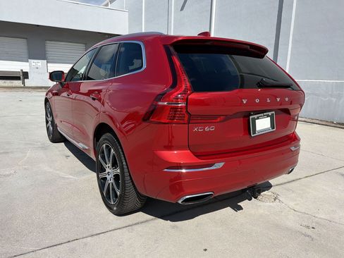 Used 2021 Volvo XC60 T5 Inscription FWD image 3