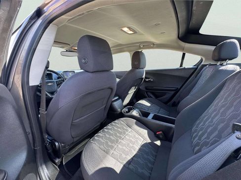 Used 2014 Chevrolet Volt w/ Enhanced Safety Package 1 image 10