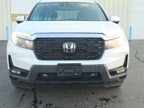 Used 2023 Honda Passport EX-L image 2