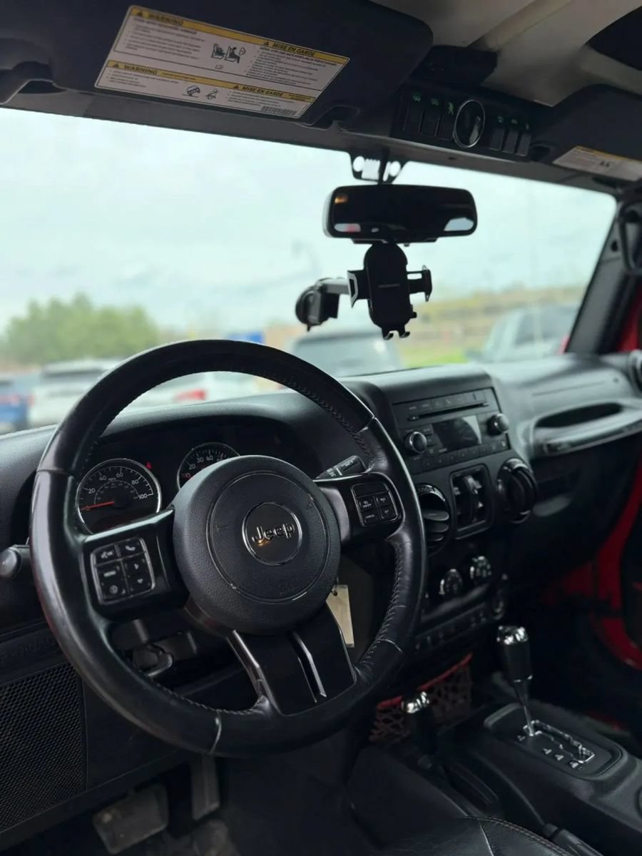 Used 2018 Jeep Wrangler Unlimited Rubicon AWD/4WD image 13