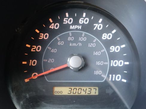 Used 2006 Toyota 4Runner SR5 AWD/4WD image 41