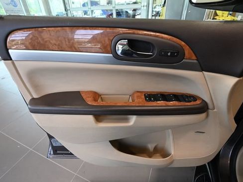 Used 2012 Buick Enclave Leather AWD/4WD image 18