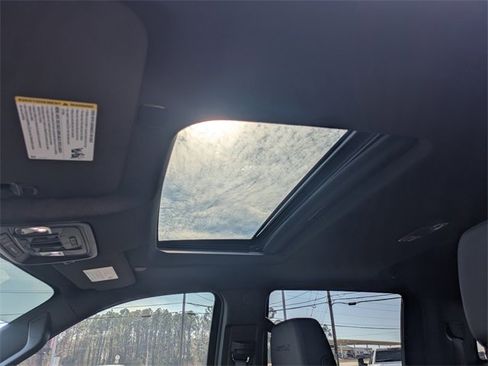 Used 2024 GMC Sierra 1500 AT4 w/ Technology Package image 23