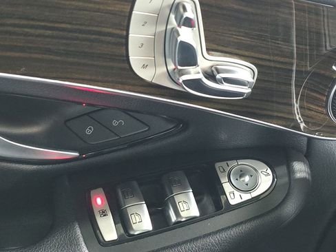 Used 2018 Mercedes-Benz GLC 300 image 21
