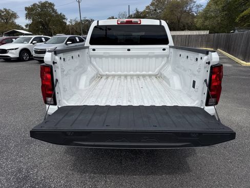 Used 2024 Chevrolet Colorado LT RWD image 29