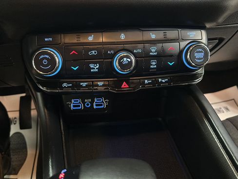 Used 2023 Dodge Durango GT image 23