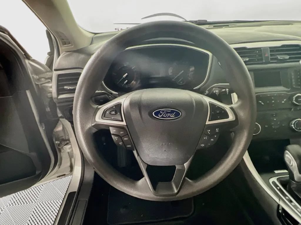 Used 2016 Ford Fusion S FWD image 12