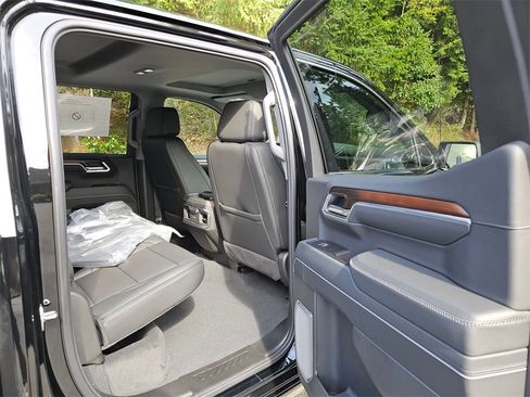 New 2026 GMC Sierra 1500 Denali w/ Denali Reserve Package image 14