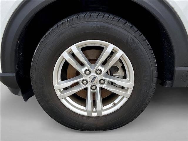 Used 2020 Ford Explorer XLT w/ Equipment Group 202A AWD/4WD image 8