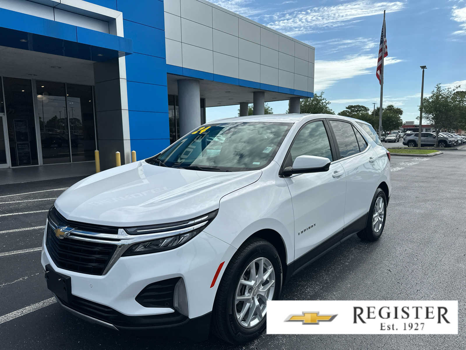 Used 2024 Chevrolet Equinox LT FWD image 1