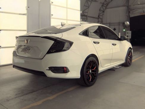 Used 2017 Honda Civic EX-L image 4