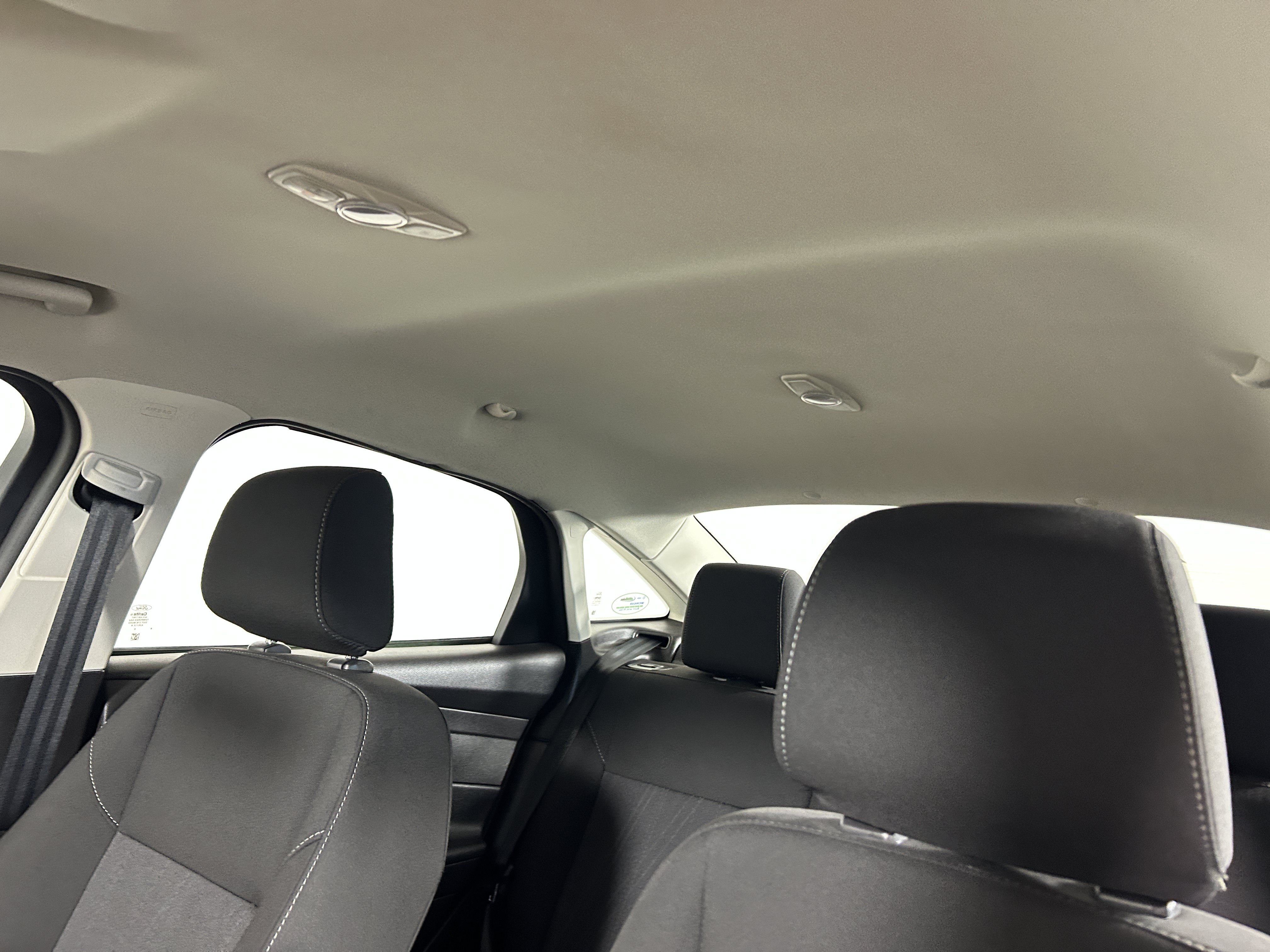 Used 2018 Ford Focus SE FWD image 9