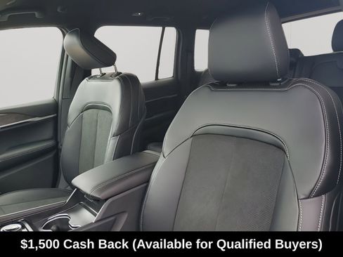 New 2026 Jeep Grand Cherokee Altitude RWD image 35