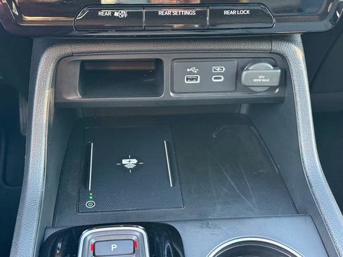 Used 2025 Honda Pilot EX-L image 22