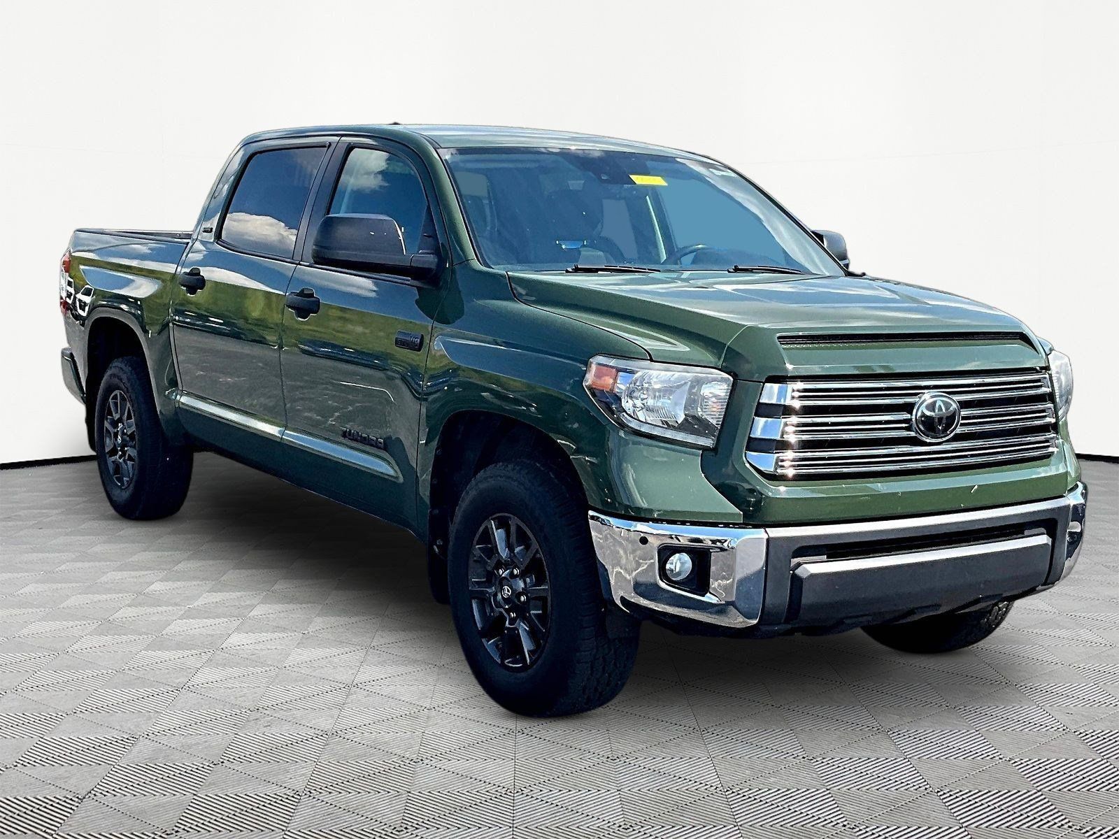 Used 2021 Toyota Tundra SR5 w/ Trail Edition AWD/4WD image 3