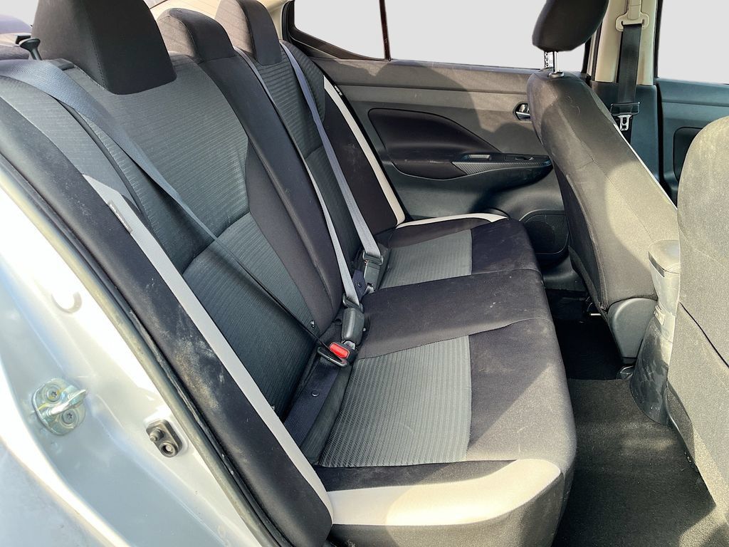 Used 2022 Nissan Versa SV FWD image 26