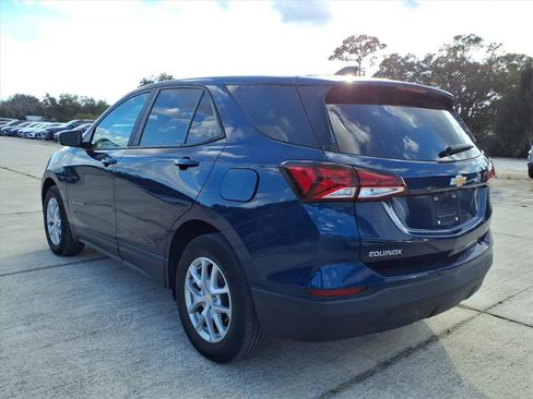 Used 2022 Chevrolet Equinox LS w/ LS Convenience Package image 5