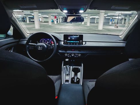 Used 2023 Honda Accord LX image 3