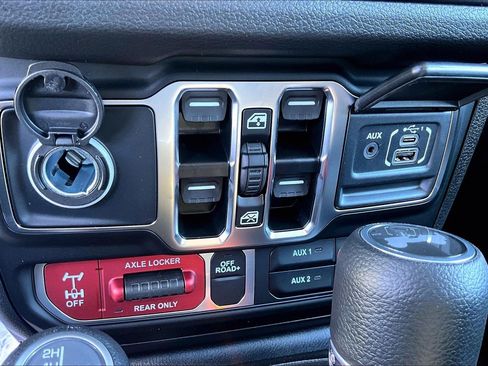 New 2025 Jeep Wrangler Willys image 21