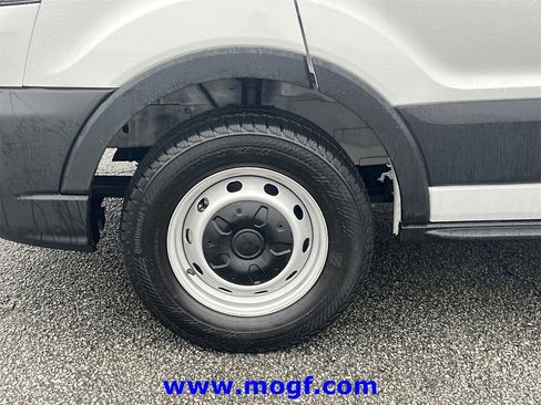 Used 2025 Ford Transit 250 148 Medium Roof image 30