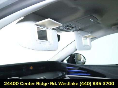 Used 2025 Lincoln Nautilus Premier AWD/4WD image 19