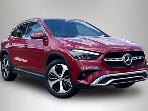 Used 2025 Mercedes-Benz GLA 250 image 1