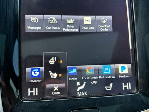 Used 2016 Volvo XC90 T6 Momentum w/ Momentum Plus Package image 32