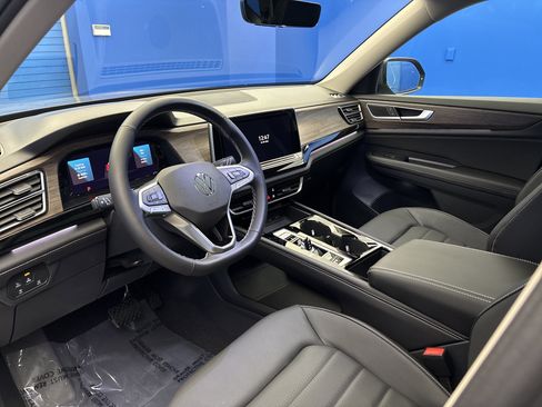 New 2026 Volkswagen Atlas SEL image 11