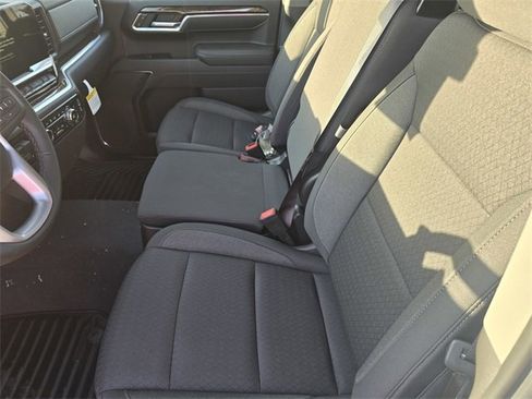 New 2026 GMC Sierra 1500 SLE image 16