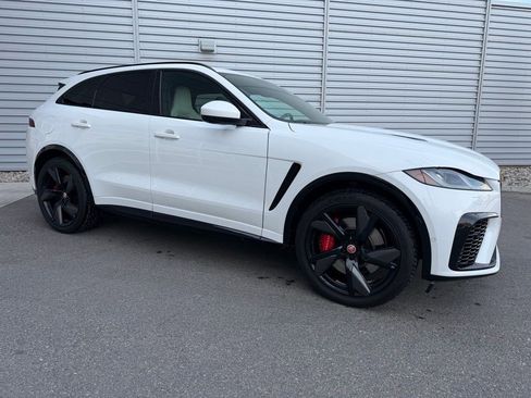 Used 2023 Jaguar F-PACE SVR image 5
