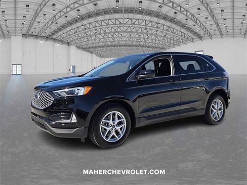 Used 2024 Ford Edge SEL w/ Convenience Package image 3
