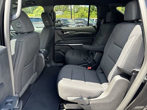 New 2026 Chevrolet Traverse LT FWD image 25