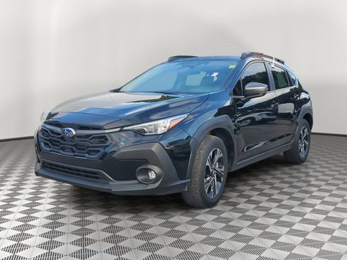 Used 2024 Subaru Crosstrek 2.0i Premium image 3