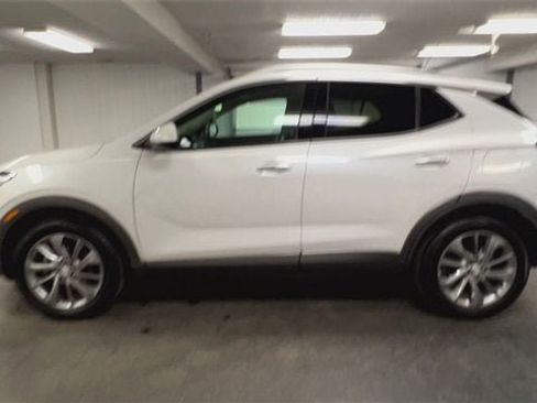 Used 2022 Buick Encore GX Essence w/ Experience Buick Package image 5