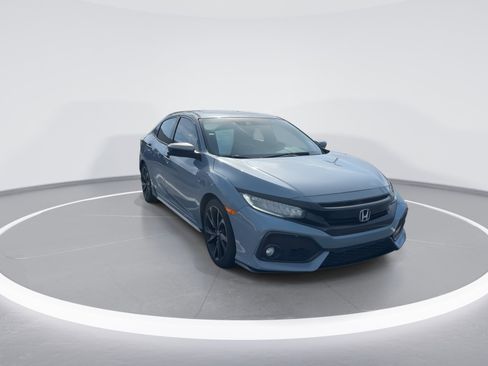 Used 2019 Honda Civic Sport Touring image 2