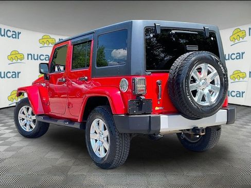 Used 2015 Jeep Wrangler Unlimited Sahara w/ Connectivity Group AWD/4WD image 4