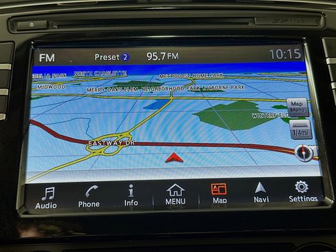 Used 2017 Nissan Maxima SR FWD image 22