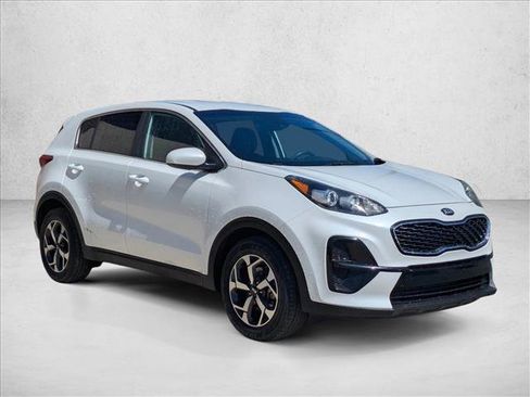 Used 2021 Kia Sportage LX image 3