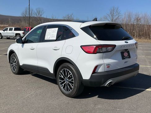 Used 2022 Ford Escape SEL w/ Technology Package FWD image 32
