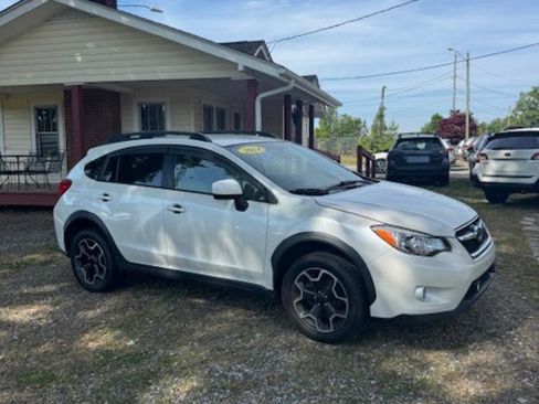 Used 2014 Subaru Crosstrek 2.0i Premium AWD/4WD image 2