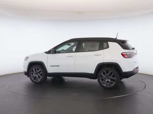 New 2026 Jeep Compass Limited image 20