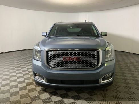 Used 2016 GMC Yukon XL Denali image 2