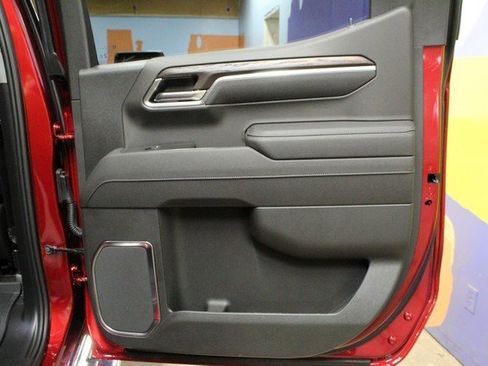 New 2026 GMC Sierra 1500 SLT w/ SLT Premium Plus Package image 12