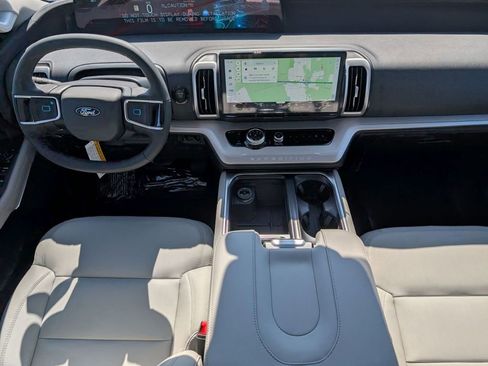 New 2026 Ford Expedition Active image 48