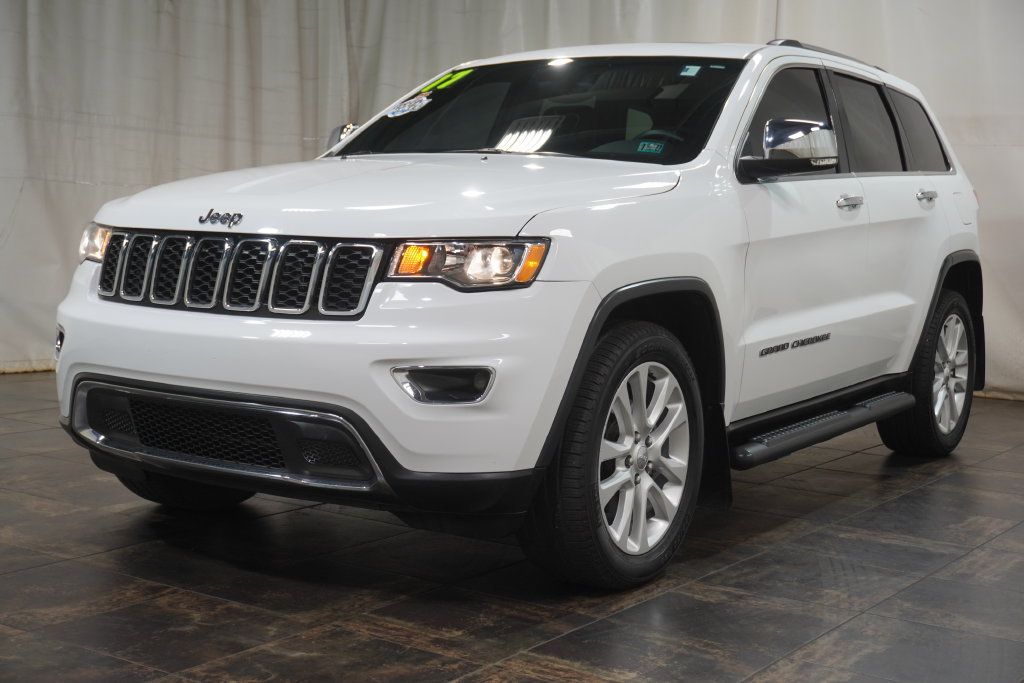 Used 2017 Jeep Grand Cherokee Limited AWD/4WD image 2