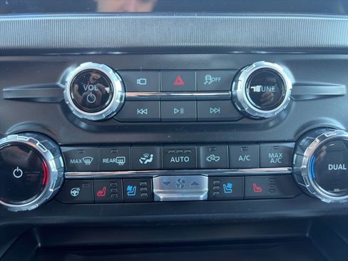 New 2026 Ford F250 Platinum w/ Tremor Off-Road Package image 24