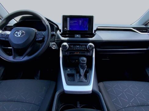 Used 2024 Toyota RAV4 XLE FWD image 15